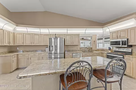 Kitchen - 3116 Fairview Dr, Melbourne, FL 32934 photo 3 of 4
