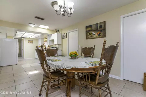Dining - 506 Walker St, Melbourne, FL 32901 photo 1 of 5