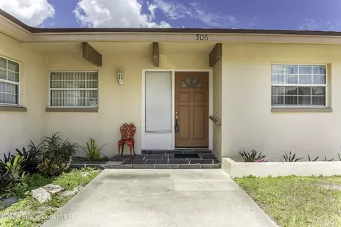 Exterior - 506 Walker St, Melbourne, FL 32901 photo 1 of 7