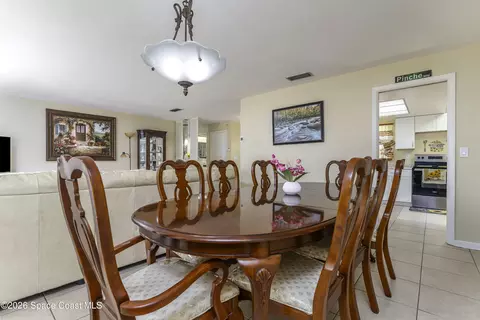 Dining - 506 Walker St, Melbourne, FL 32901 photo 2 of 5