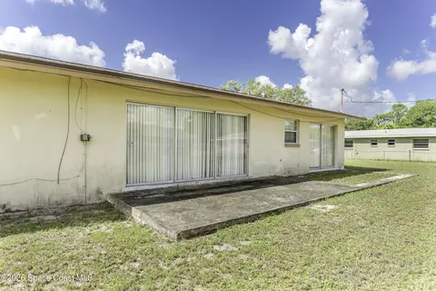 Exterior - 506 Walker St, Melbourne, FL 32901 photo 6 of 7