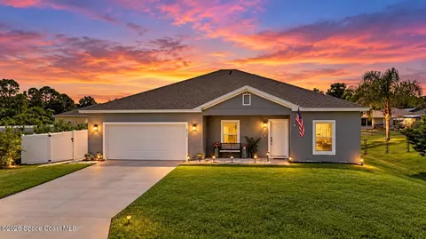 2111 Thames Rd SE, Palm Bay, FL 32909
