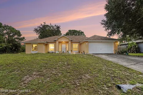 403 Holin Ave SW, Palm Bay, FL 32908