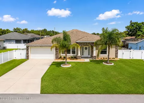 563 Alesio Ave SE, Palm Bay, FL 32909