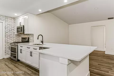 Kitchen - 1638 Rustic Way, Melbourne, FL 32935 photo 4 of 5