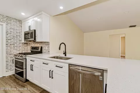 Kitchen - 1638 Rustic Way, Melbourne, FL 32935 photo 2 of 5