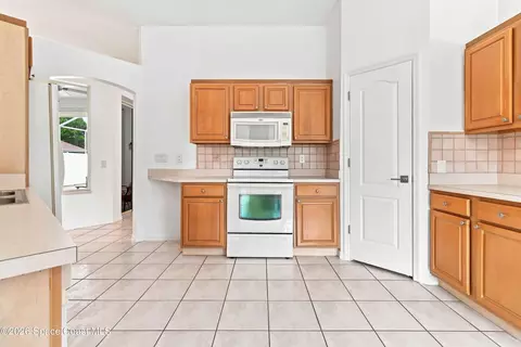 Kitchen - 511 Royston Ln, Melbourne, FL 32940 photo 3 of 3