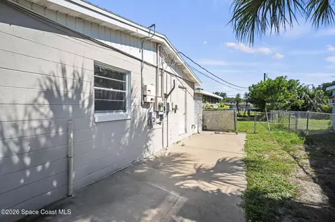 Exterior - 209 Prince Ave, Melbourne, FL 32901 photo 1 of 3