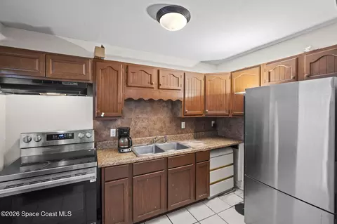 Kitchen - 209 Prince Ave, Melbourne, FL 32901 photo 2 of 2