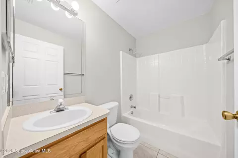 Bath - 2087 Deercroft Dr, Melbourne, FL 32940 photo 2 of 2