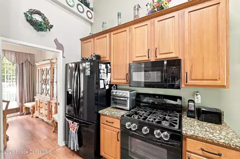 Kitchen - 720 Spring Oak Dr, Melbourne, FL 32901 photo 3 of 5
