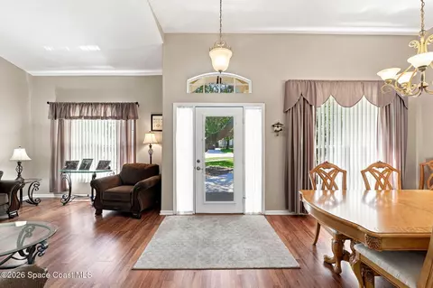 Entry Way - 720 Spring Oak Dr, Melbourne, FL 32901 photo 2 of 4
