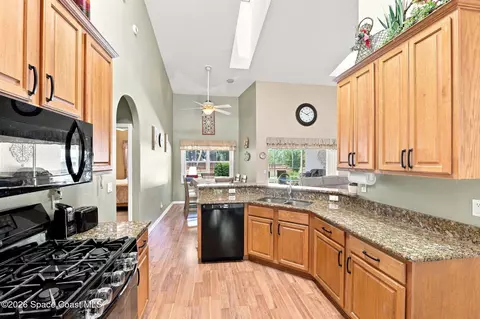 Kitchen - 720 Spring Oak Dr, Melbourne, FL 32901 photo 5 of 5