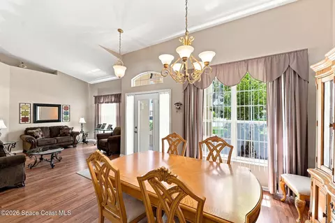 Dining - 720 Spring Oak Dr, Melbourne, FL 32901 photo 3 of 4
