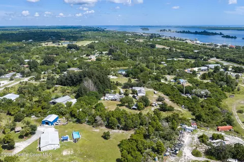 View/Area - 6715 Whispering Pines Ln, Grant, FL 32949 photo 9 of 19