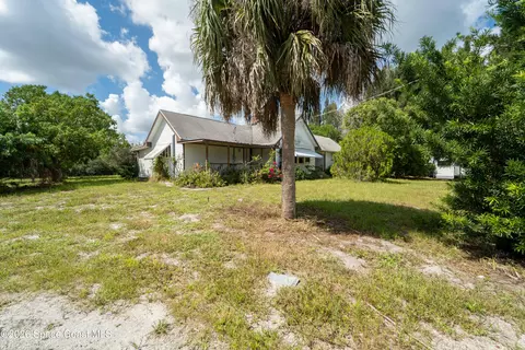 Exterior - 6715 Whispering Pines Ln, Grant, FL 32949 photo 5 of 5