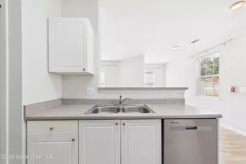 Kitchen - 5683 Star Rush Dr #101, Melbourne, FL 32940 photo 1 of 3