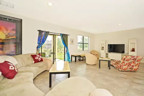 Living - 372 Catfish Pl, Cocoa, FL 32927 photo 2 of 2