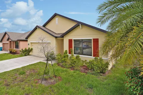 Exterior - 372 Catfish Pl, Cocoa, FL 32927 photo 2 of 8