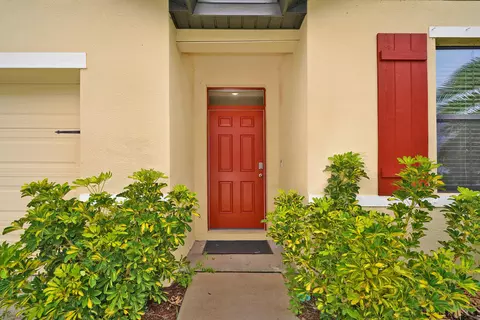 Entry Way - 372 Catfish Pl, Cocoa, FL 32927 photo 1 of 2