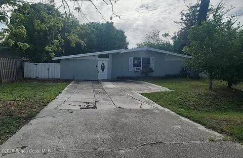5812 16th St W, Bradenton, FL 34207
