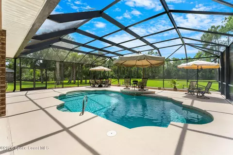 Exterior - 5453 The Willows Dr, Melbourne, FL 32934 photo 5 of 10