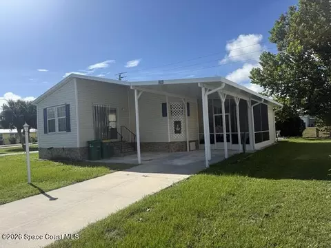 903 Vireo Dr, Barefoot Bay, FL 32976