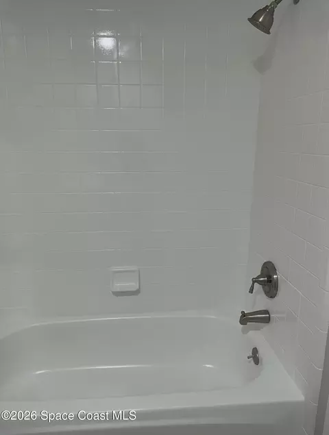 Bath - 2510 King Oak Cir, Saint Cloud, FL 34769 photo 3 of 3