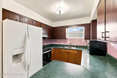 Kitchen - 1861 Dawn Dr, Melbourne, FL 32935 photo 1 of 3