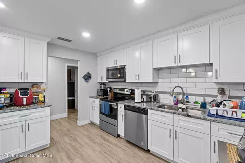 Kitchen - 953 Bayward Ln, Rockledge, FL 32955 photo 5 of 5