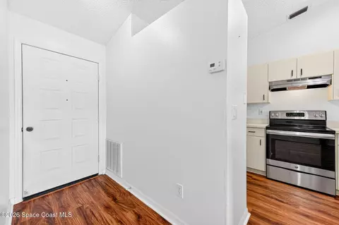 Entry Way - 4111 Bahama Ave, Melbourne, FL 32901 photo 2 of 3
