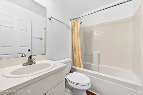 Bath - 4111 Bahama Ave, Melbourne, FL 32901 photo 2 of 2
