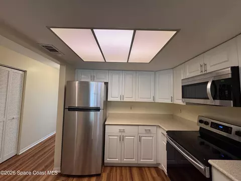 Kitchen - 2885 Regency Dr, Melbourne, FL 32935 photo 2 of 7