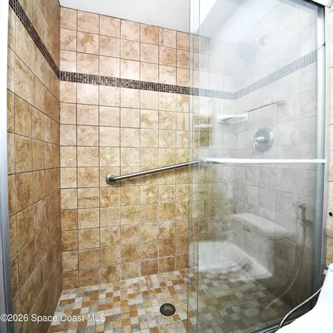 Bath - 839 Angle St NE, Palm Bay, FL 32905 photo 2 of 3