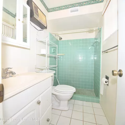 Bath - 839 Angle St NE, Palm Bay, FL 32905 photo 3 of 3