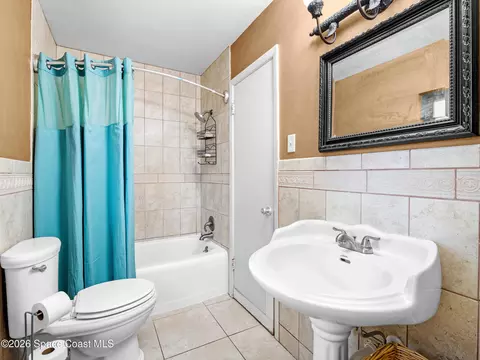 Bath - 1209 Vanderbilt Ln, Cocoa, FL 32922 photo 1 of 1
