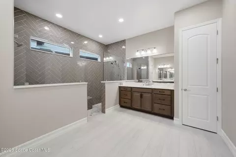 Bath - 2502 Edestus Dr, Melbourne, FL 32940 photo 1 of 3