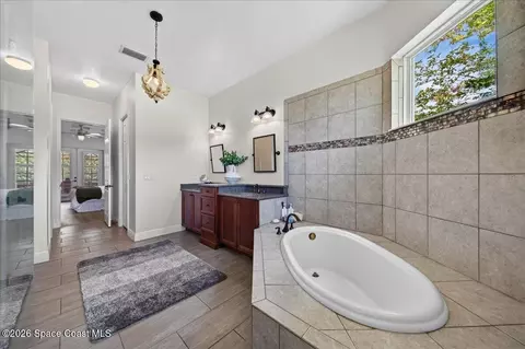 Bath - 2500 Ranch Rd, Melbourne, FL 32904 photo 4 of 7