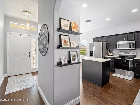 Entry Way - 1401 Bridgeport Cir, Rockledge, FL 32955 photo 2 of 3