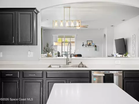Kitchen - 1401 Bridgeport Cir, Rockledge, FL 32955 photo 3 of 4
