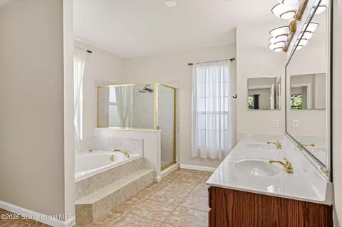 Bath - 994 Bryce Ln, West Melbourne, FL 32904 photo 1 of 4