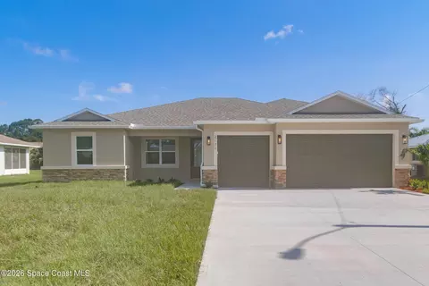 2171 Fallon Blvd NE, Palm Bay, FL 32907