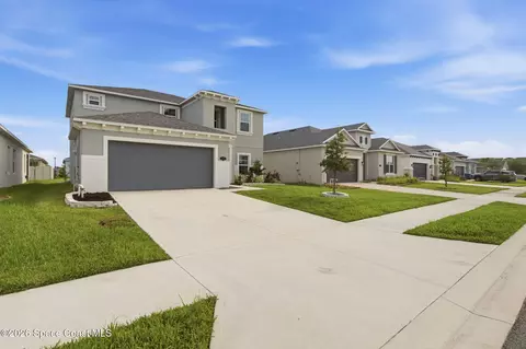 2046 Kylar Dr NW, Palm Bay, FL 32907