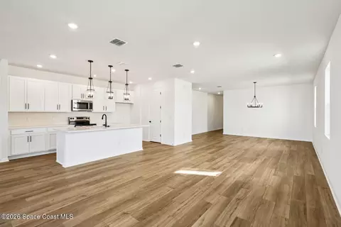 Living - 4432 Dockyard Dr, Rockledge, FL 32955 photo 2 of 4