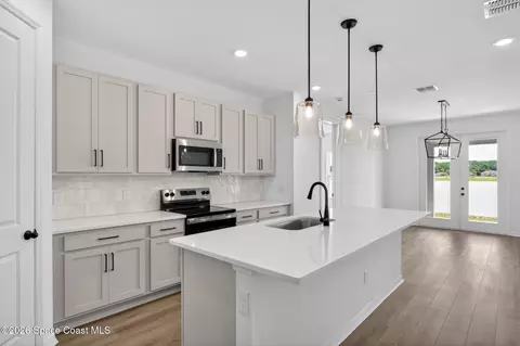 Kitchen - 4432 Dockyard Dr, Rockledge, FL 32955 photo 1 of 2