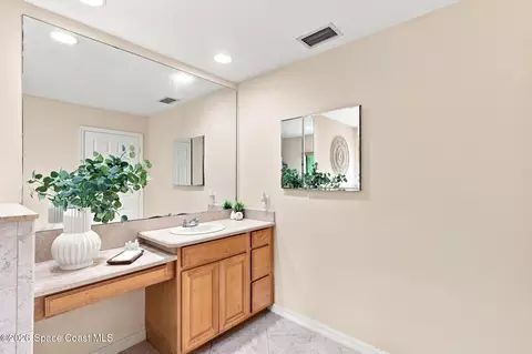 Bath - 5161 Palm Ave, Cocoa, FL 32926 photo 5 of 8