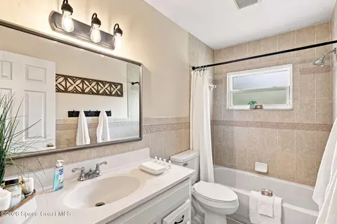 Bath - 5161 Palm Ave, Cocoa, FL 32926 photo 7 of 8