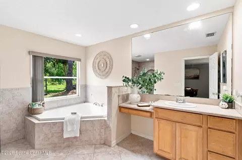 Bath - 5161 Palm Ave, Cocoa, FL 32926 photo 1 of 8