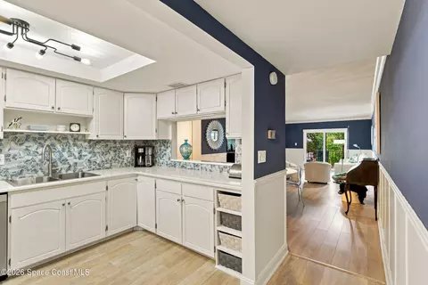 Kitchen - 1025 Rockledge Dr #401A, Rockledge, FL 32955 photo 1 of 5