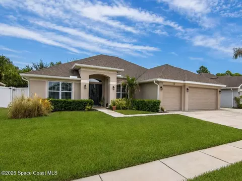 8332 Amalfi Cir, Fort Pierce, FL 34951